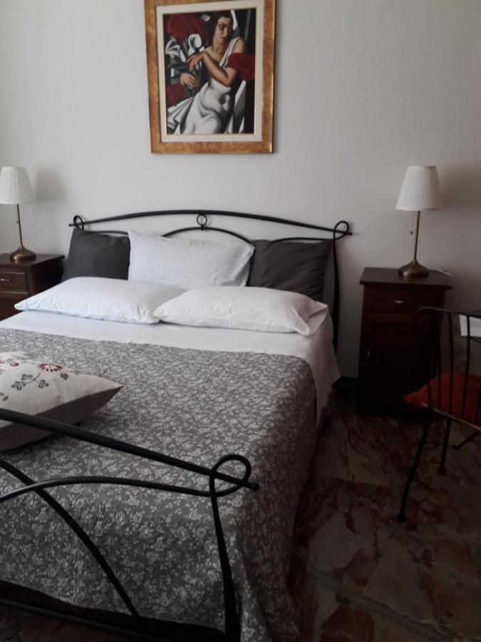 B&B A Spasso Per Torino Bagian luar foto