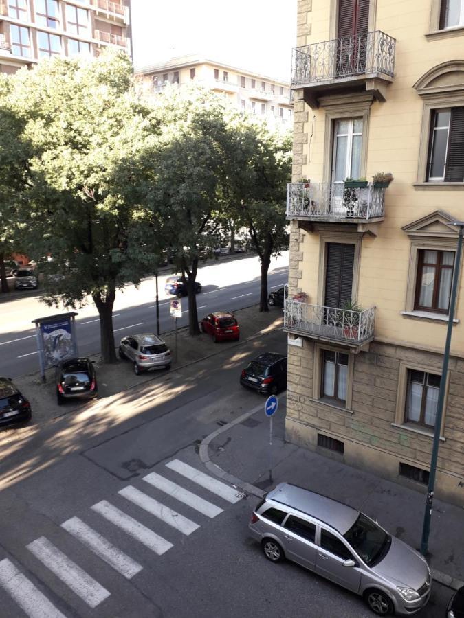 B&B A Spasso Per Torino Bagian luar foto